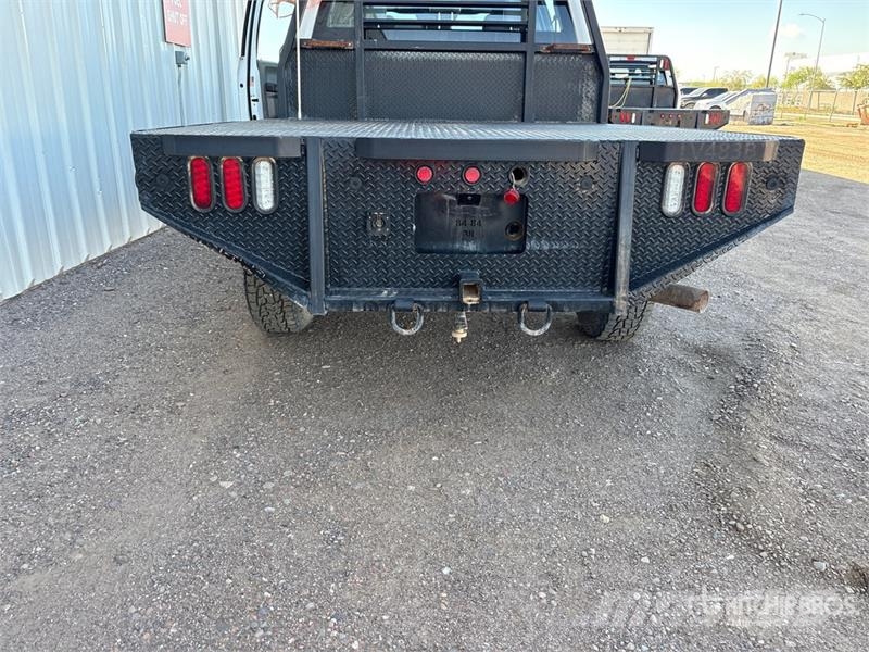 Ford F-250 Tovornjaki s kesonom/platojem