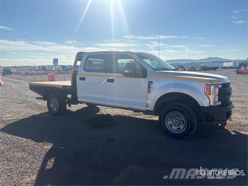 Ford F-250 Ciężarówki typu Platforma / Skrzynia