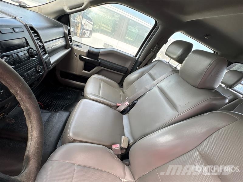 Ford F-250 Camion plateau