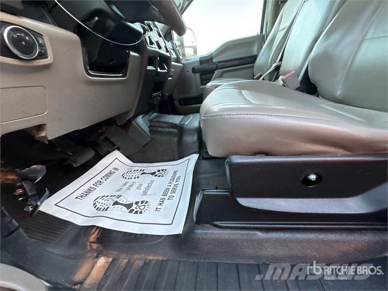 Ford F-250 Camiones de cama baja
