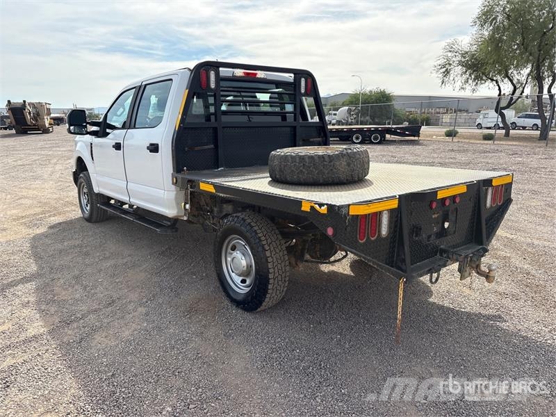 Ford F-250 Camiones de cama baja