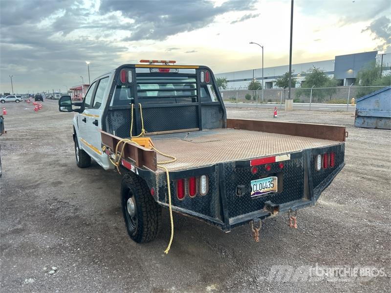 Ford F-250 Flatbed / Dropside trucks