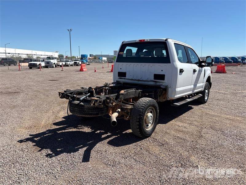 Ford F-250 Cabins and interior