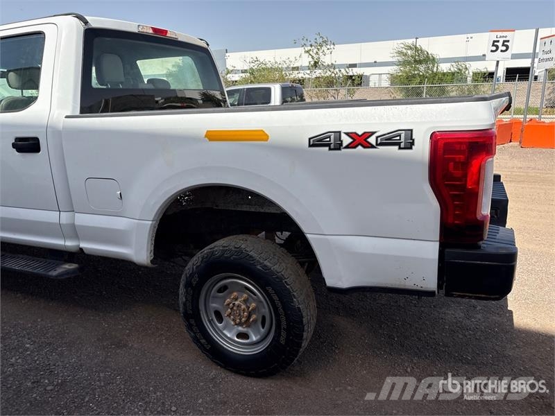 Ford F-250 Drugi