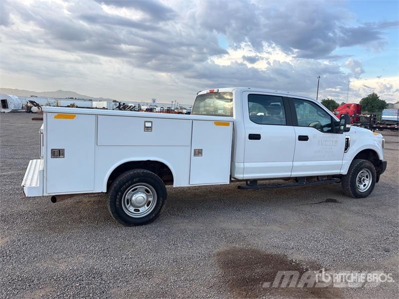 Ford F-250 皮卡.傳統半斗卡車/側卸板