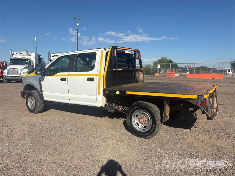 Ford F-250 Ciężarówki typu Platforma / Skrzynia
