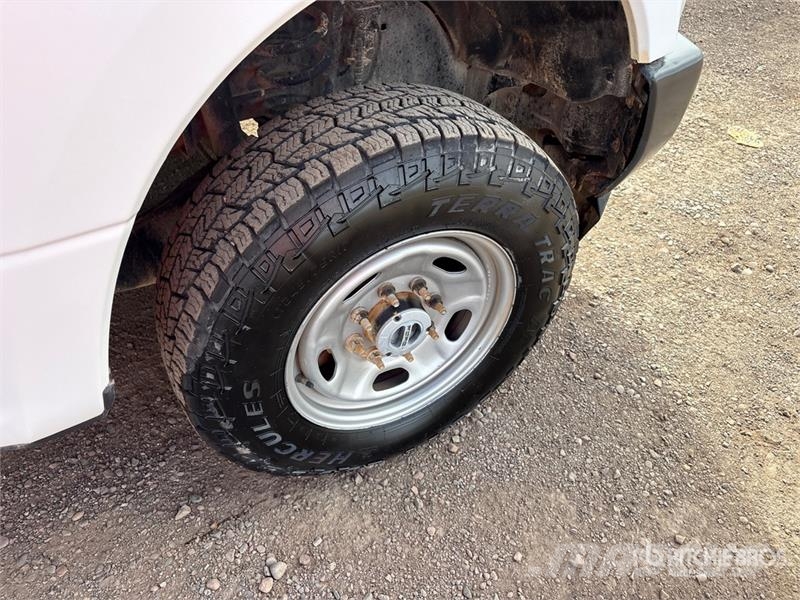 Ford F-250 Platós / Ponyvás teherautók