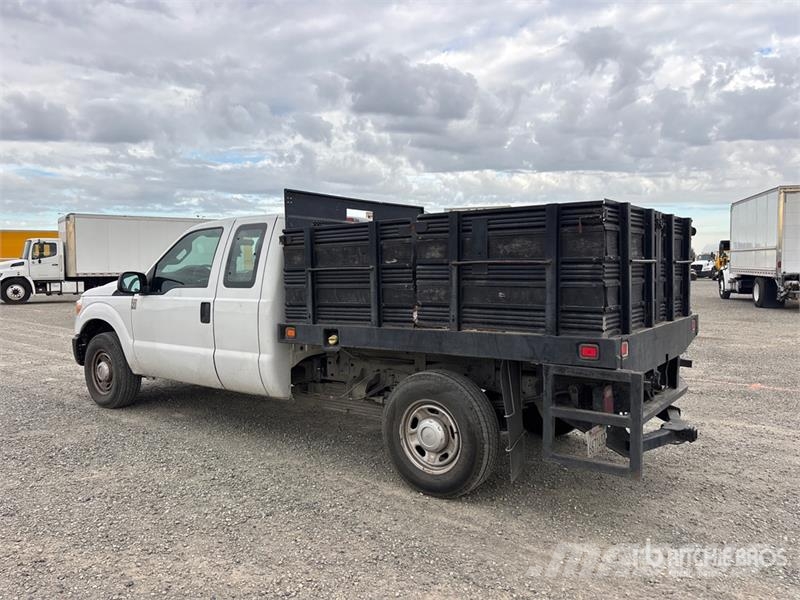 Ford F-250 Flatbed / Dropside trucks