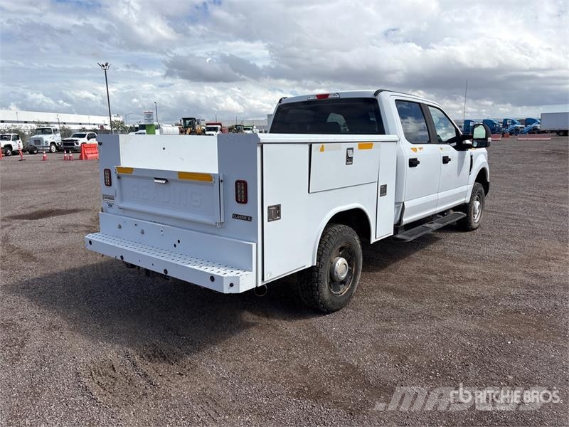 Ford F-250 皮卡车