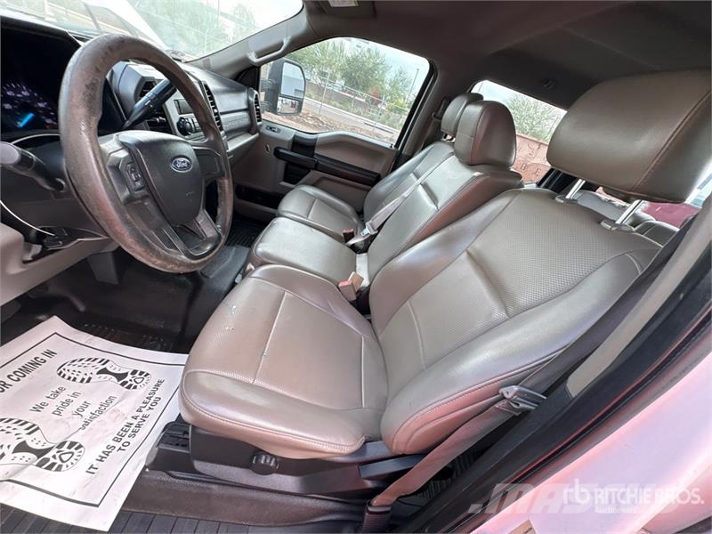Ford F-250 キャビン及び内装