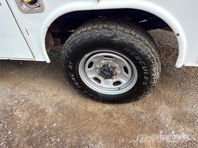 Ford F-250 皮卡.傳統半斗卡車/側卸板