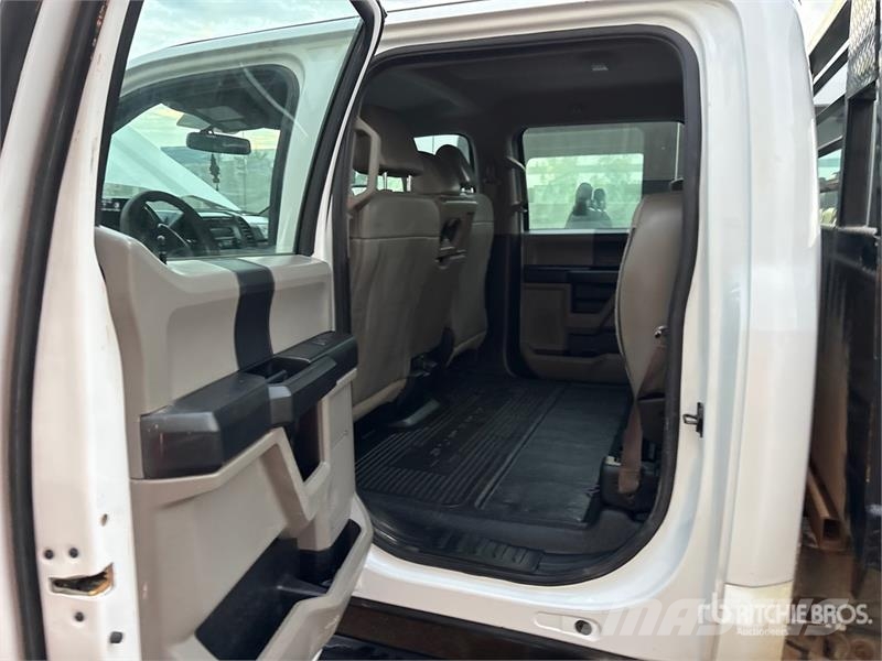 Ford F-250 Flatbed / Dropside trucks