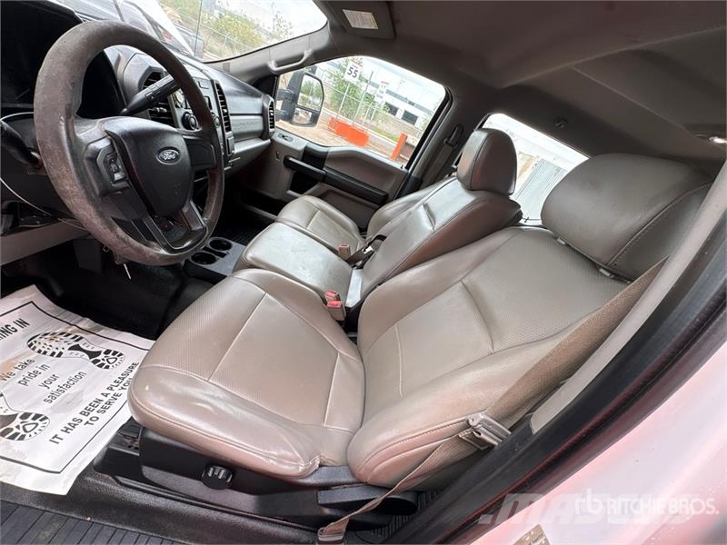Ford F-250 Kamioni sa otvorenim sandukom