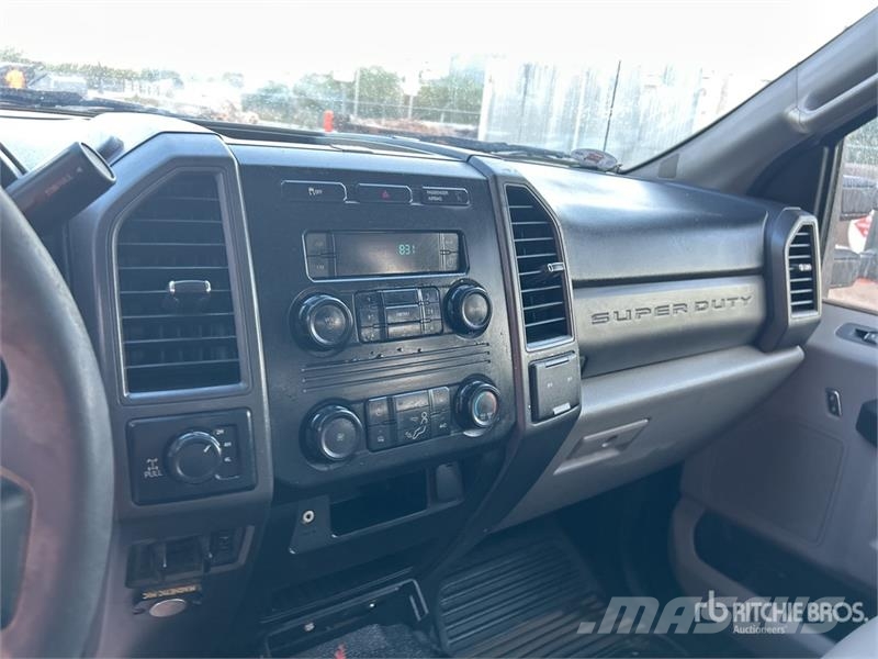 Ford F-250 キャビン及び内装