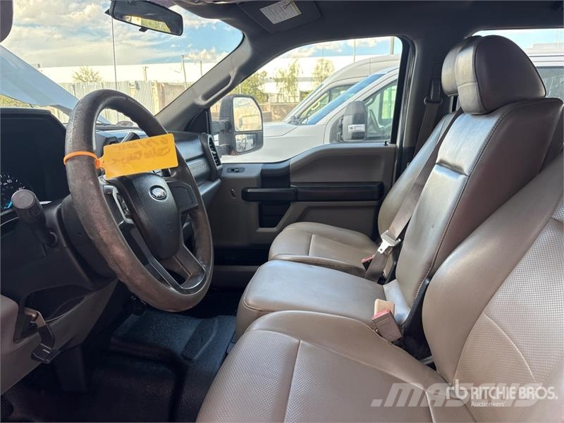 Ford F-250 皮卡.傳統半斗卡車/側卸板