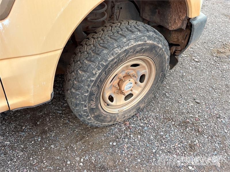 Ford F-250 Camiones de cama baja