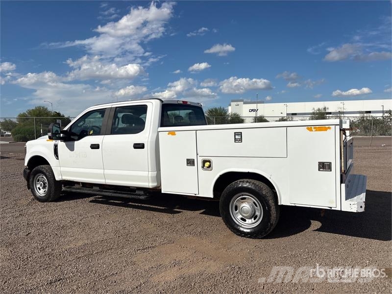 Ford F-250 皮卡.傳統半斗卡車/側卸板