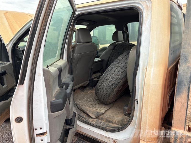 Ford F-250 Camiones de cama baja