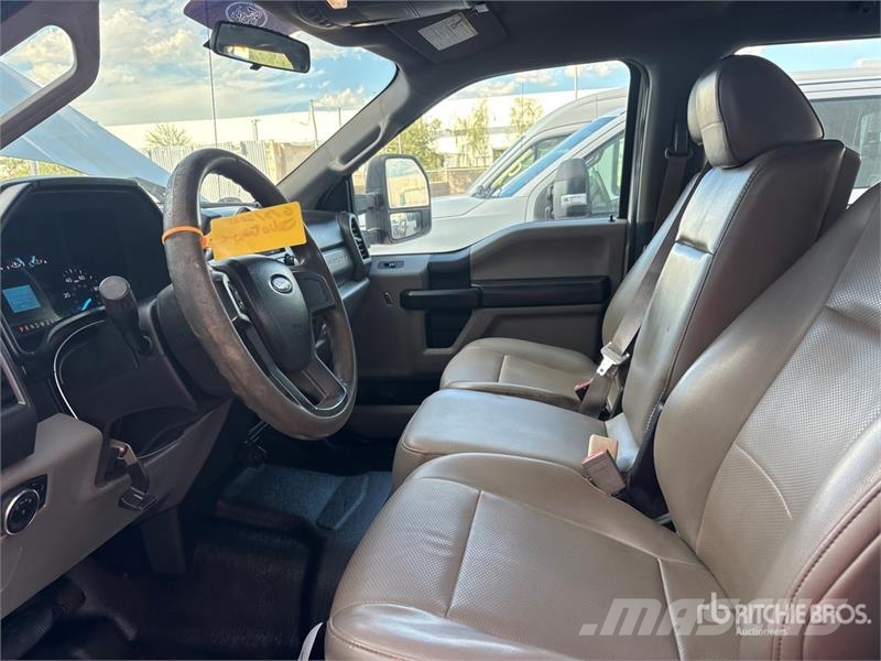 Ford F-250 皮卡.傳統半斗卡車/側卸板