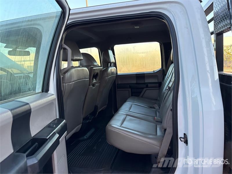 Ford F-250 Platformas/izkraušana no sāniem