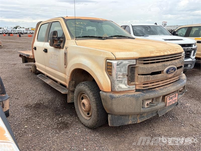 Ford F-250 Camiones de cama baja