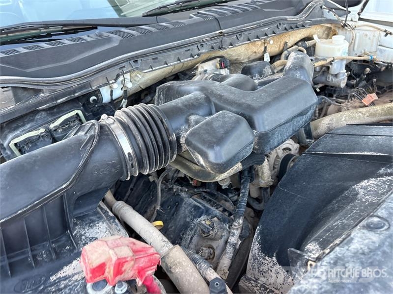 Ford F-250 Platformas/izkraušana no sāniem