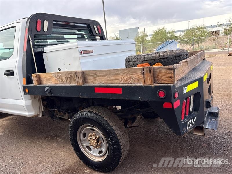 Ford F-250 Platós / Ponyvás teherautók
