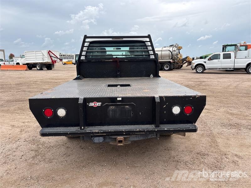 Ford F-250 平ボディー