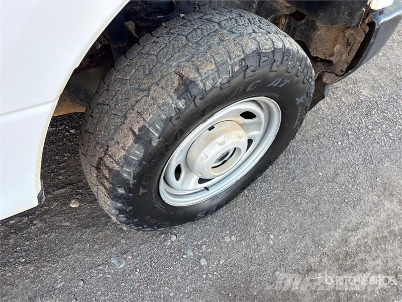 Ford F-250 Platós / Ponyvás teherautók