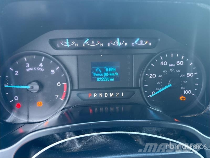 Ford F-250 Platformas/izkraušana no sāniem