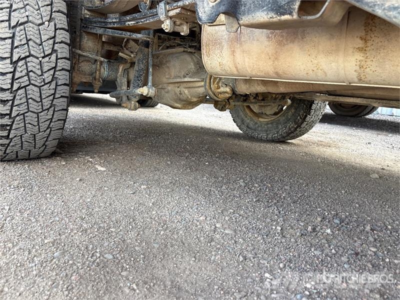Ford F-250 Platós / Ponyvás teherautók