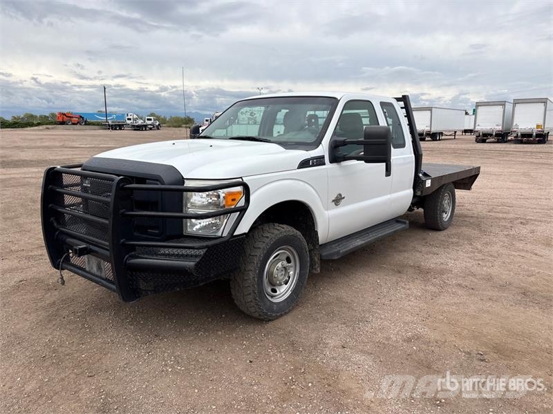 Ford F-250 平ボディー