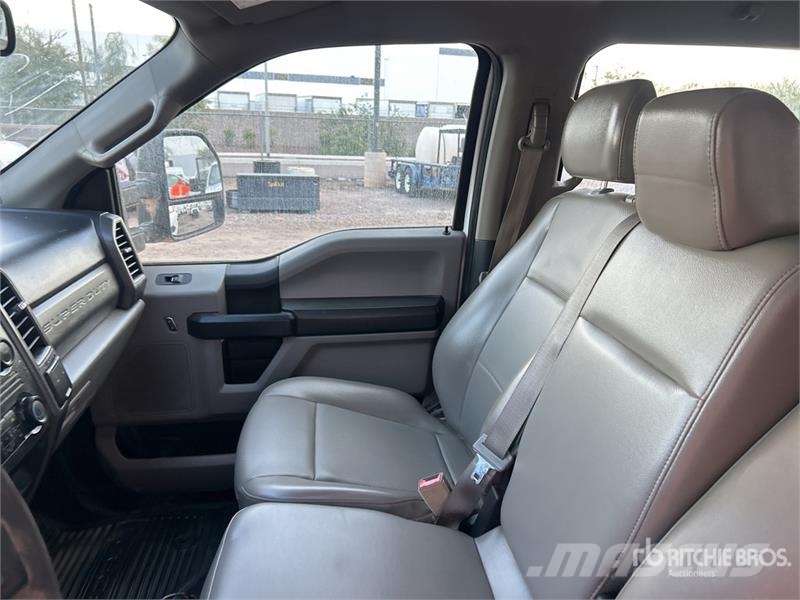 Ford F-250 キャビン及び内装