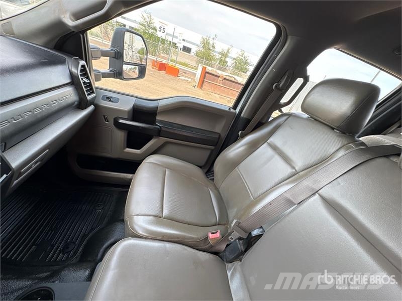 Ford F-250 Camiones de cama baja