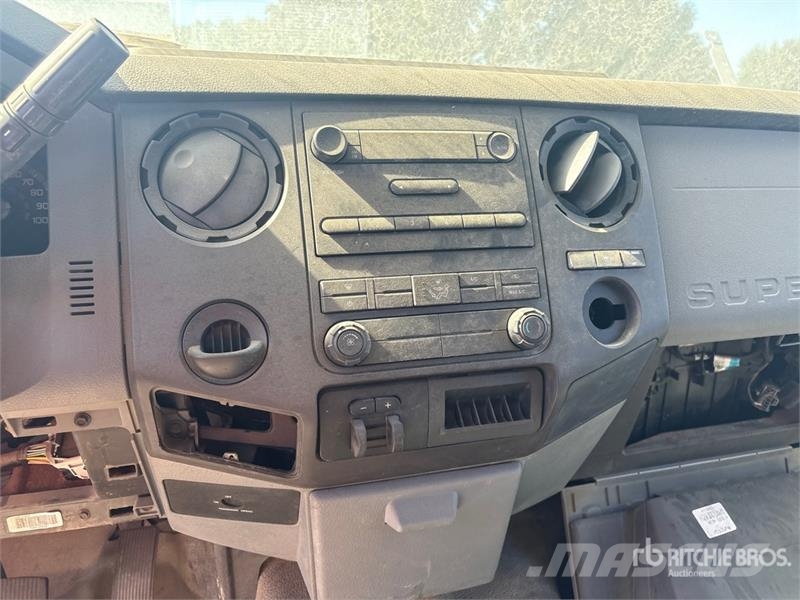 Ford F-250 كابينة والداخلية