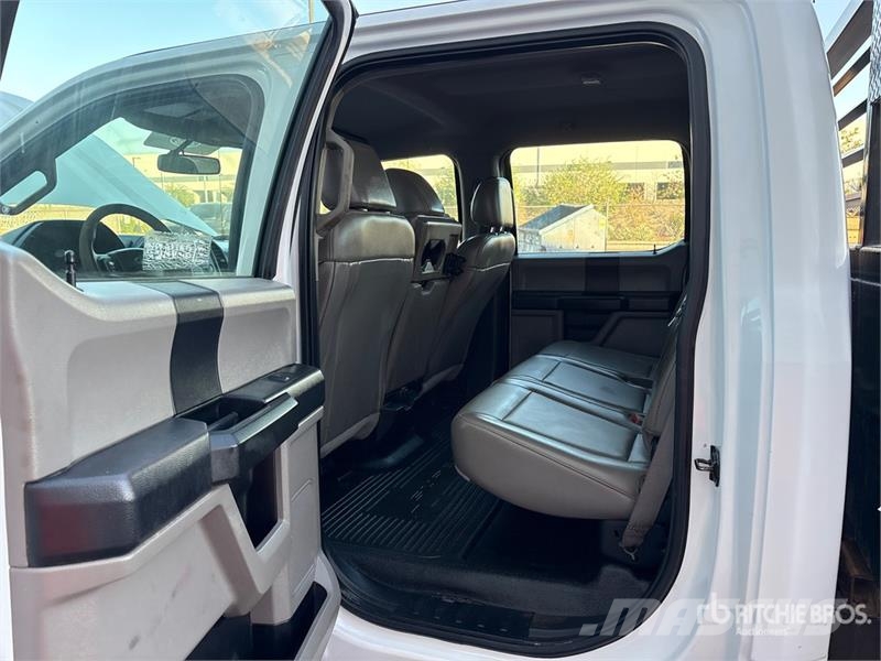 Ford F-250 Platformas/izkraušana no sāniem