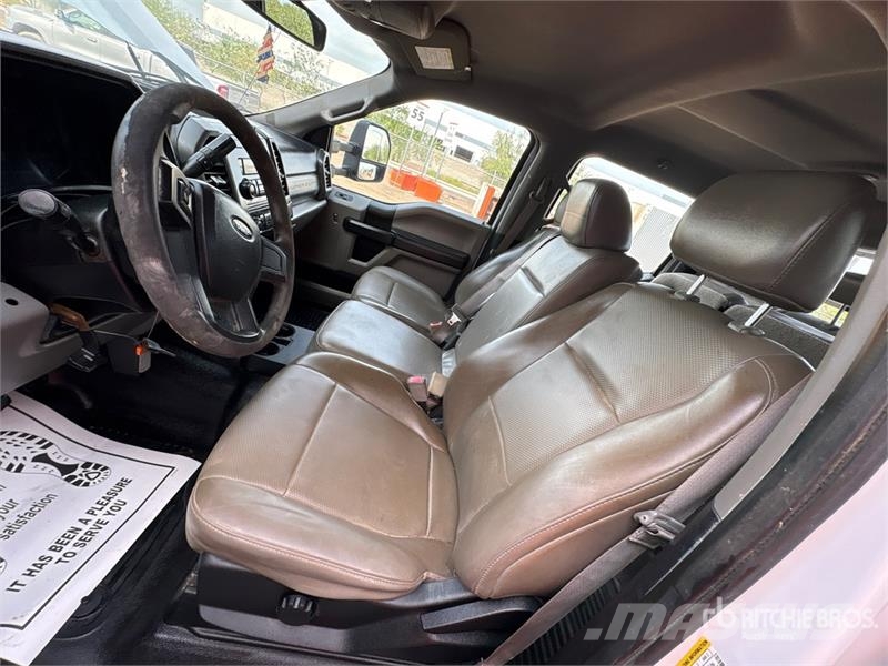 Ford F-250 Camiones de cama baja