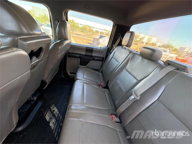 Ford F-250 Kabine i unutrašnjost