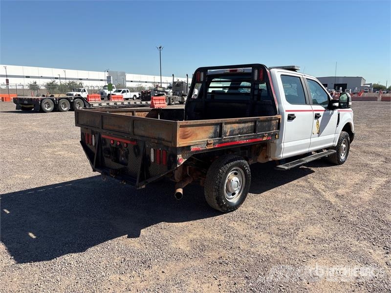 Ford F-250 Tovornjaki s kesonom/platojem
