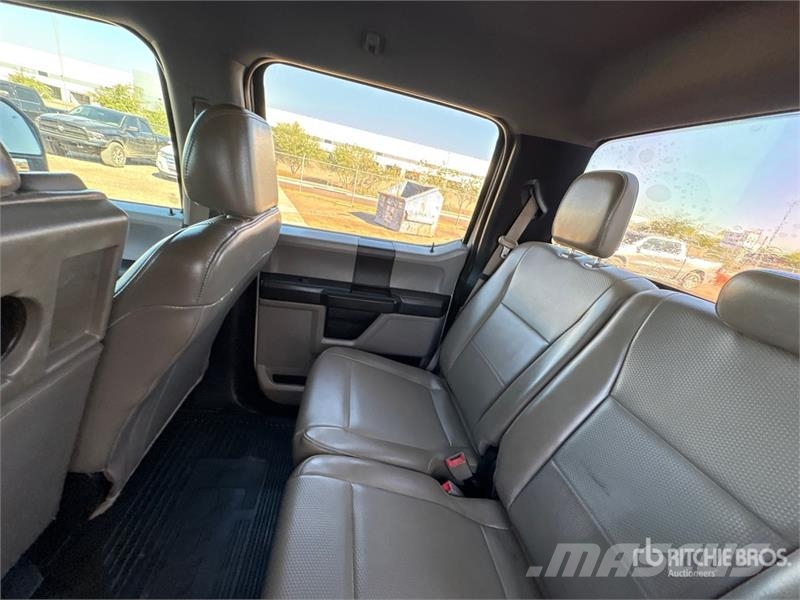 Ford F-250 Kabine i unutrašnjost