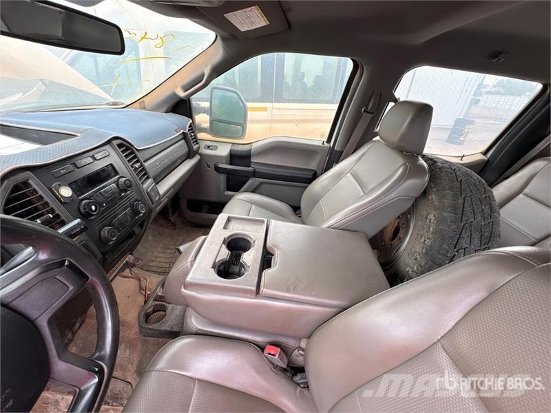 Ford F-250 Camiones de cama baja