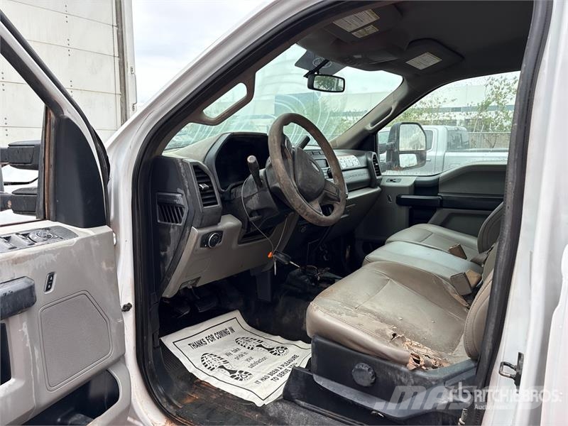Ford F-250 Cabines e interior