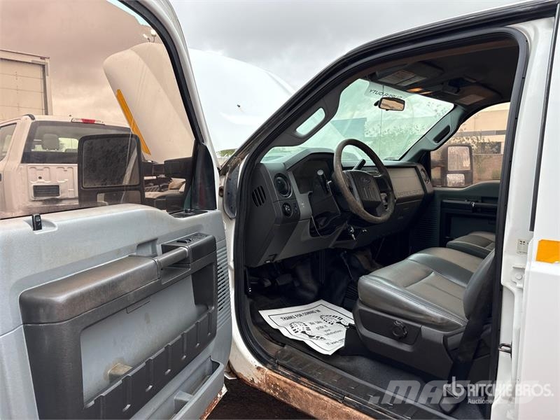 Ford F-250 Nakladacia/sklápacia bočnica