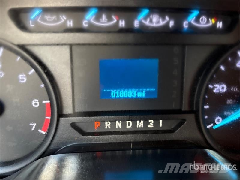 Ford F-250 驾驶室与内部
