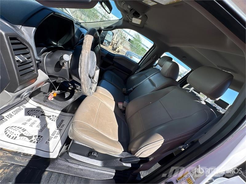 Ford F-250 Cabins and interior