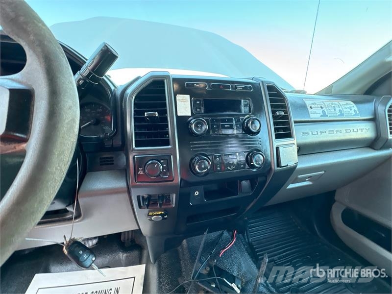 Ford F-250 Kabine i unutrašnjost