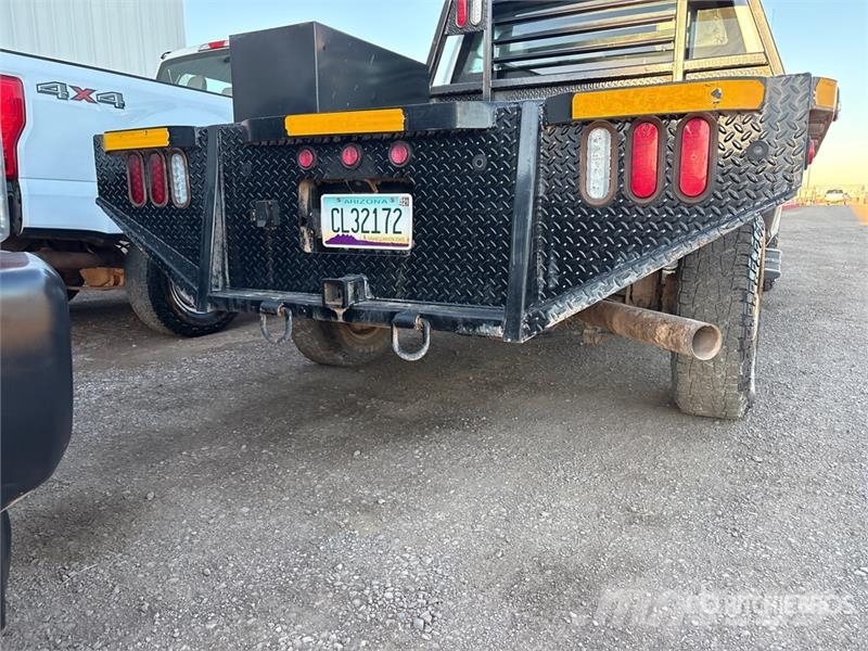 Ford F-250 平ボディー