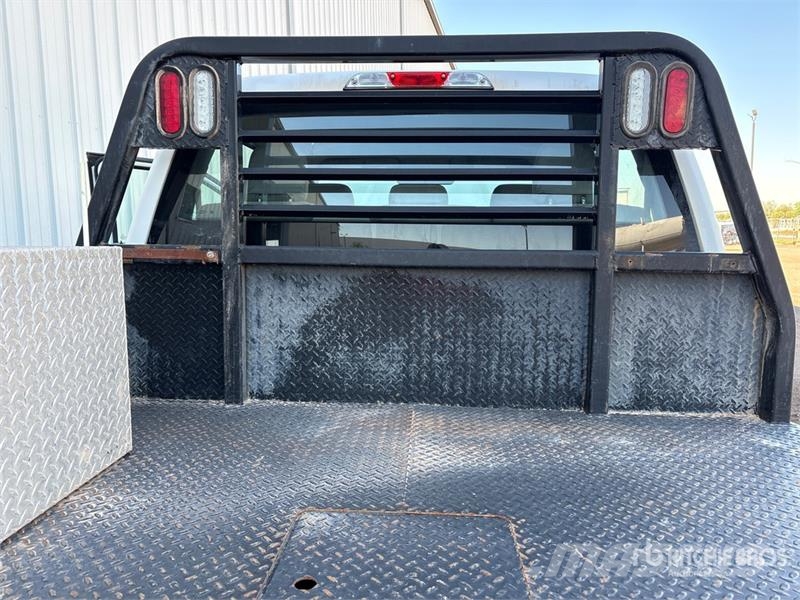 Ford F-250 Platós / Ponyvás teherautók