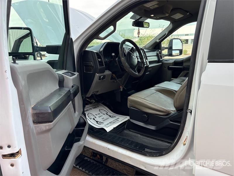 Ford F-250 Camiones de cama baja