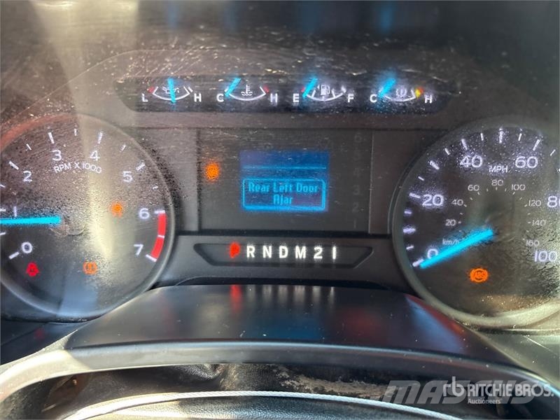 Ford F-250 Cabins and interior